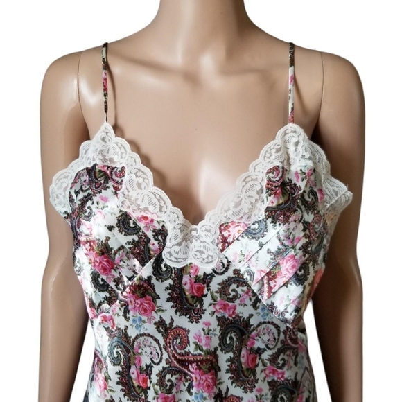 Vintage Victoria's Secret Slip Dress - Picture 5 of 10